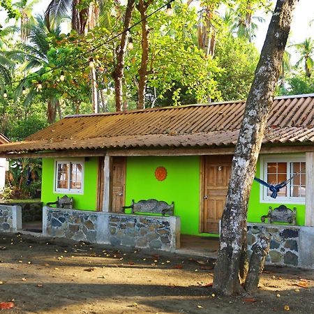 Hotel Oasis & Surf Camp Santa Catalina Exterior foto