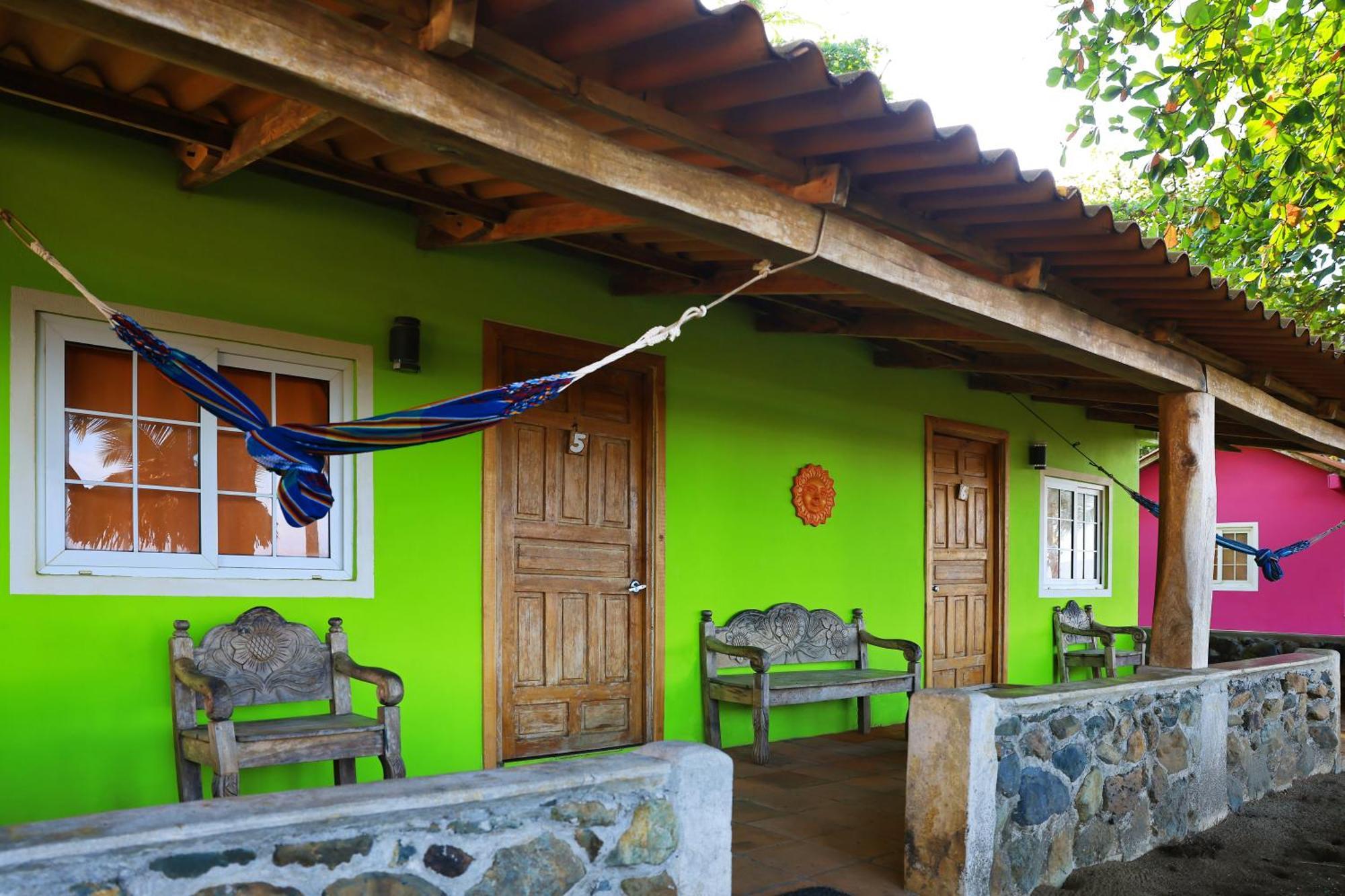 Hotel Oasis & Surf Camp Santa Catalina Exterior foto